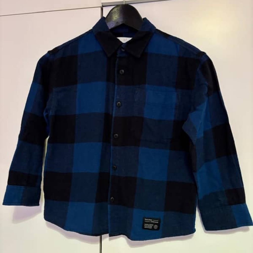 Zara Boy’s Sz 8 Black and Blues Checkered, Collared, Button-down LLS. VGUC